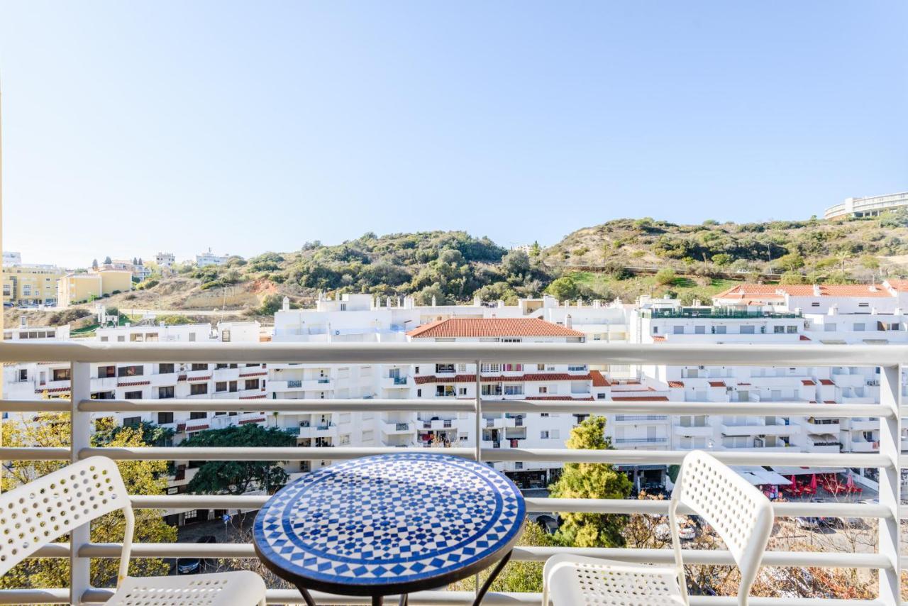 Amazing Apartment In Albufeira Exteriör bild