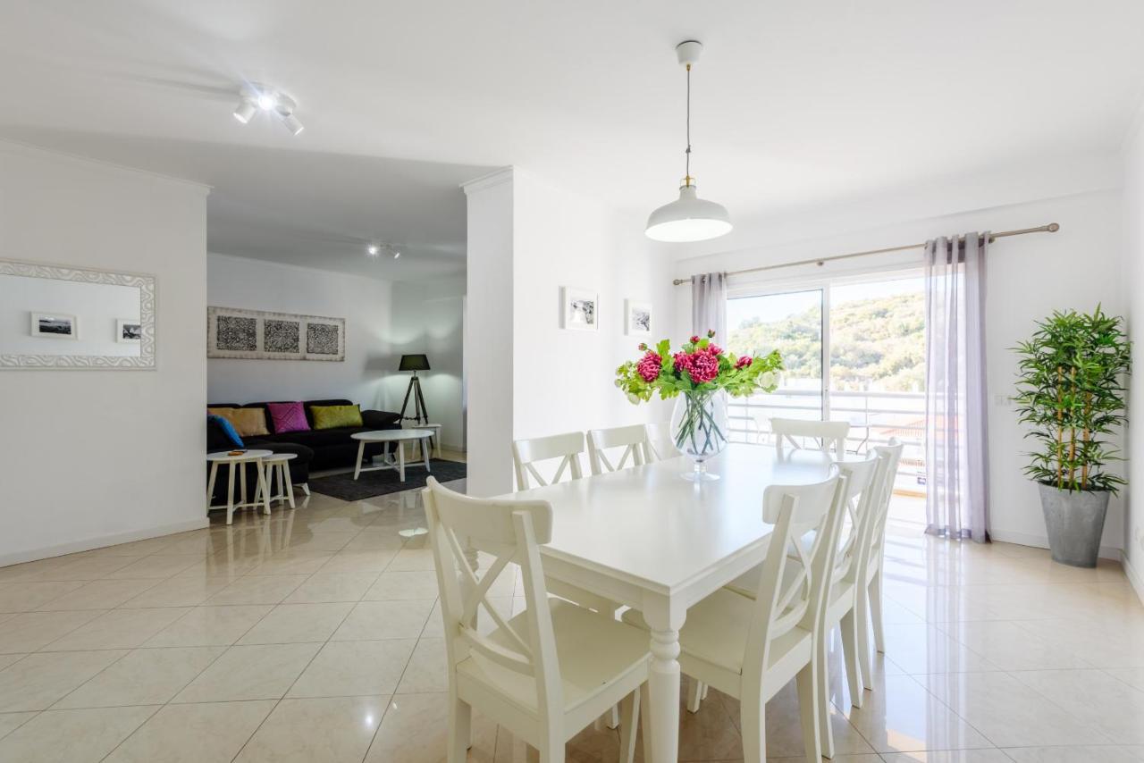 Amazing Apartment In Albufeira Exteriör bild
