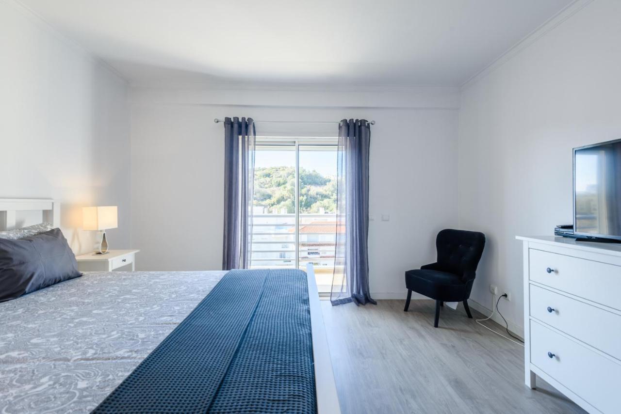 Amazing Apartment In Albufeira Exteriör bild