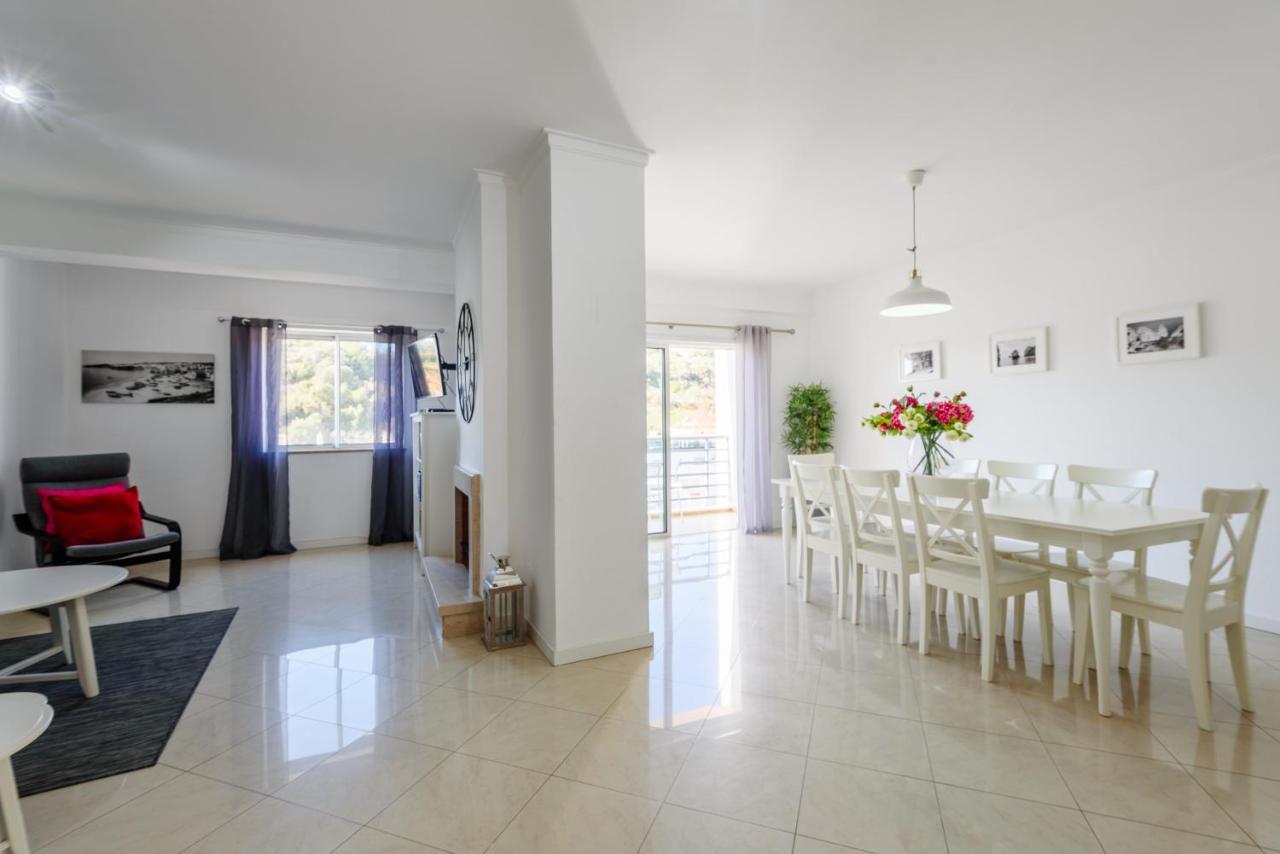 Amazing Apartment In Albufeira Exteriör bild