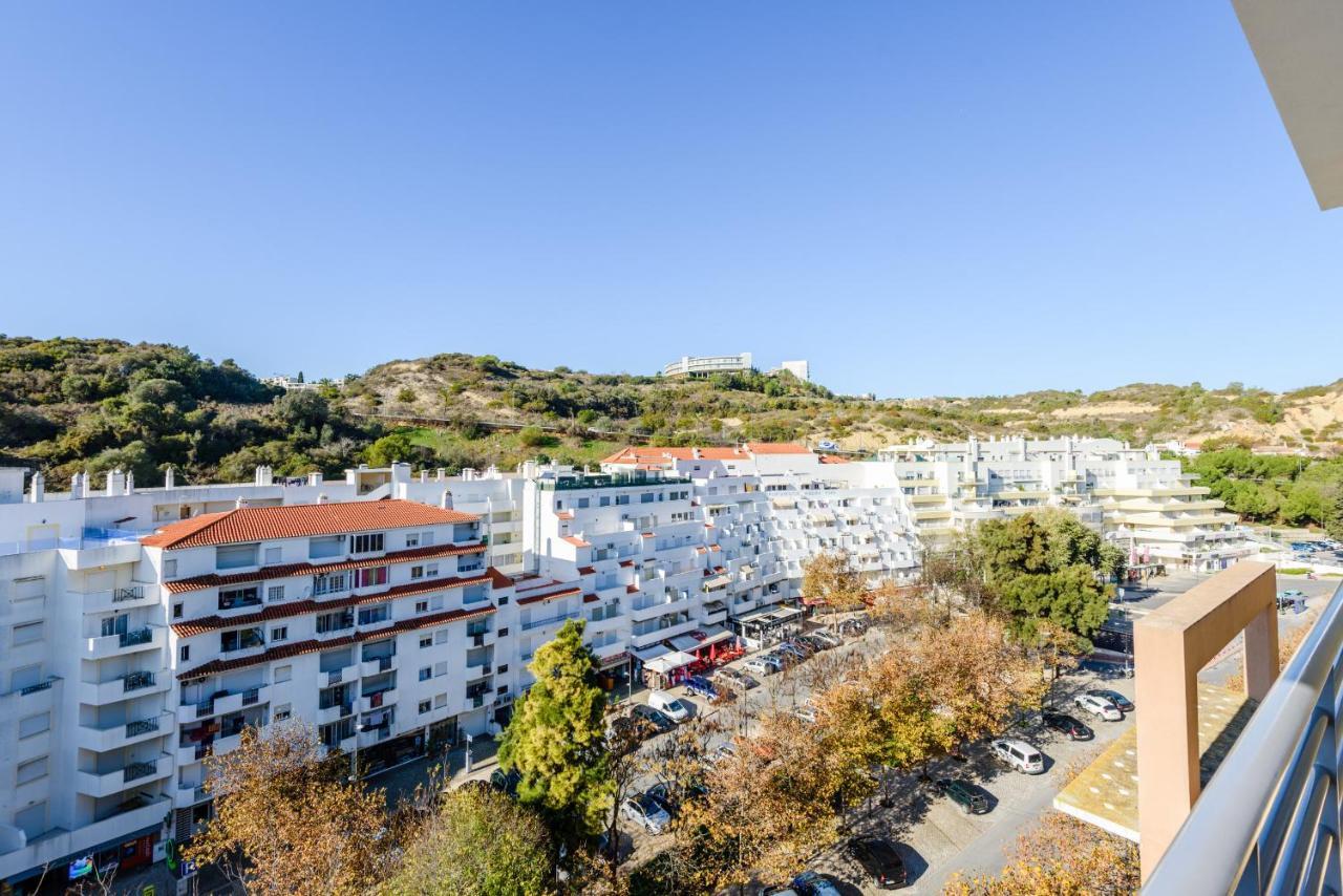 Amazing Apartment In Albufeira Exteriör bild