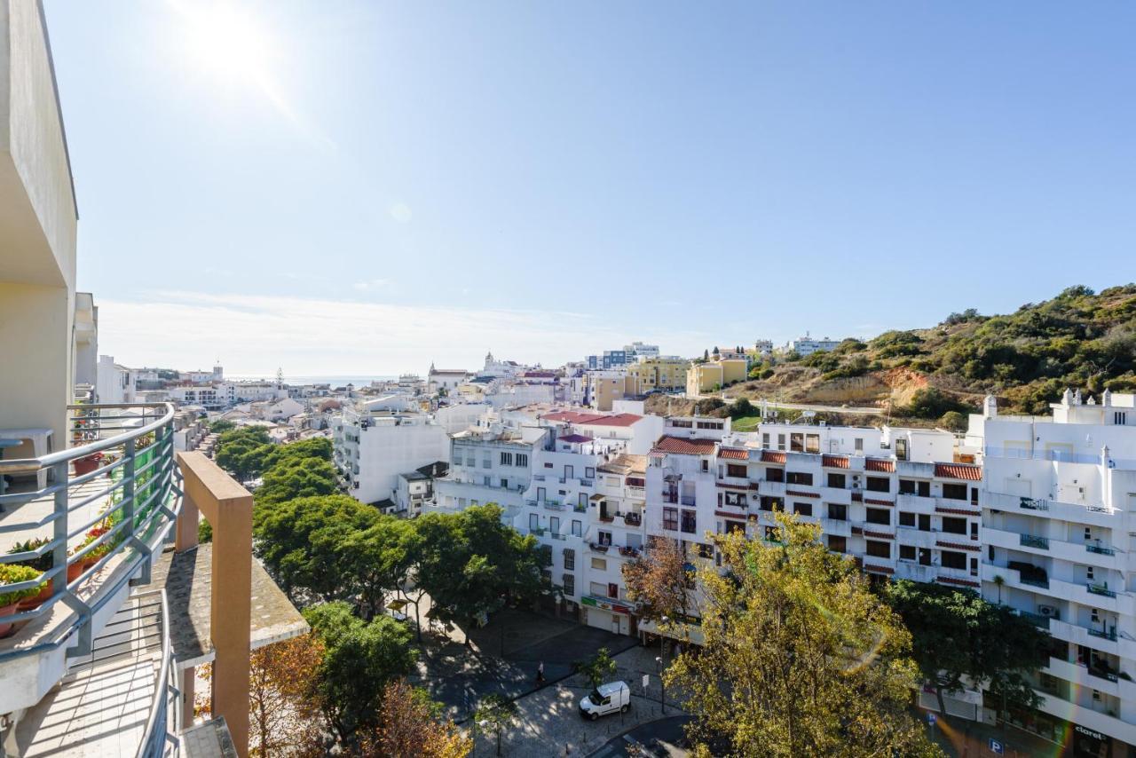 Amazing Apartment In Albufeira Exteriör bild