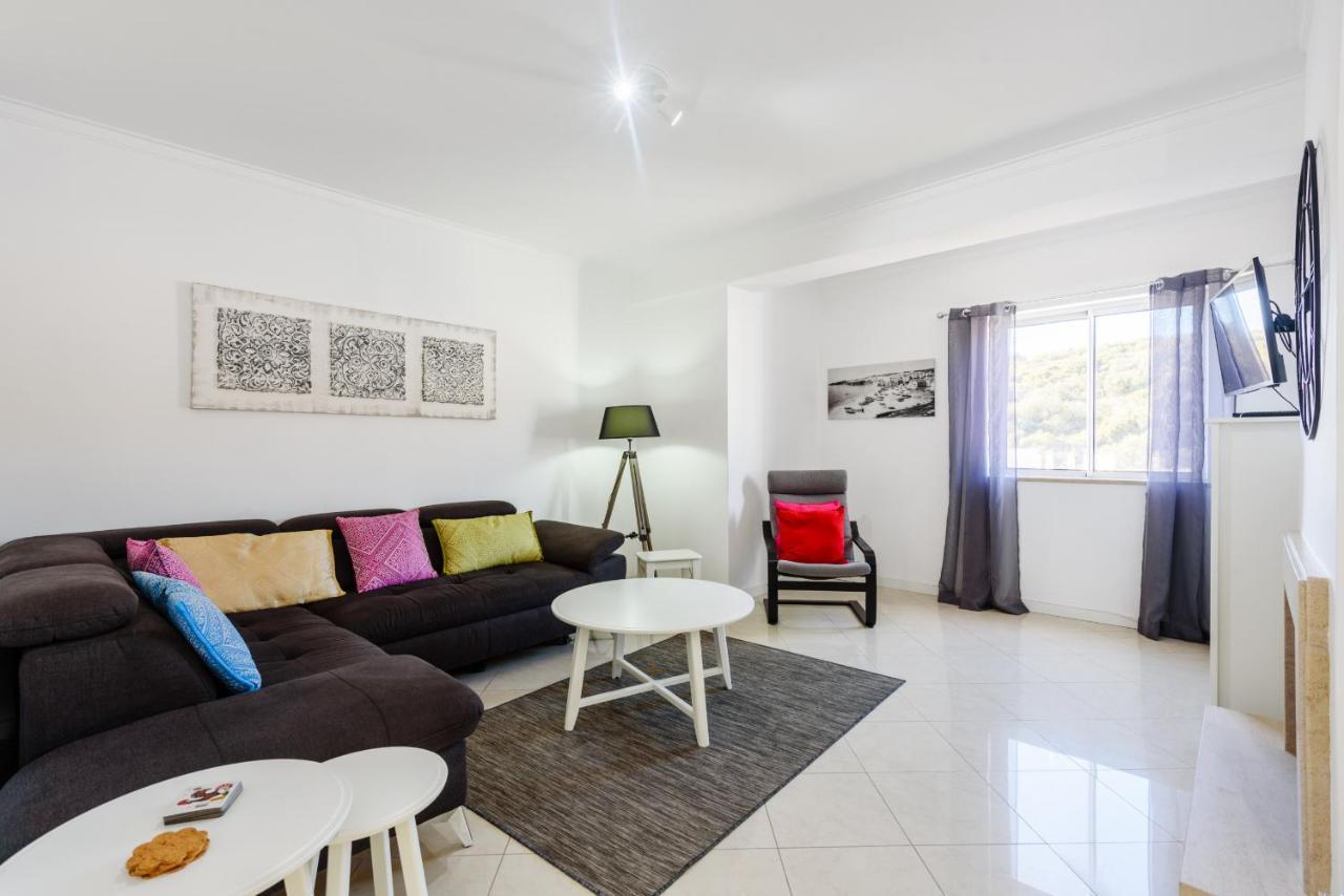 Amazing Apartment In Albufeira Exteriör bild